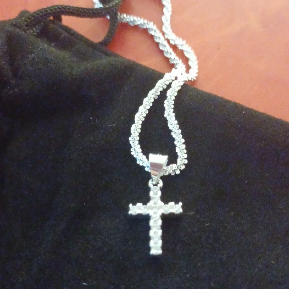 Dazzling Silver Cross Pendant Necklace 16 Inch Chain 2 Inch Extenison Marked 925
